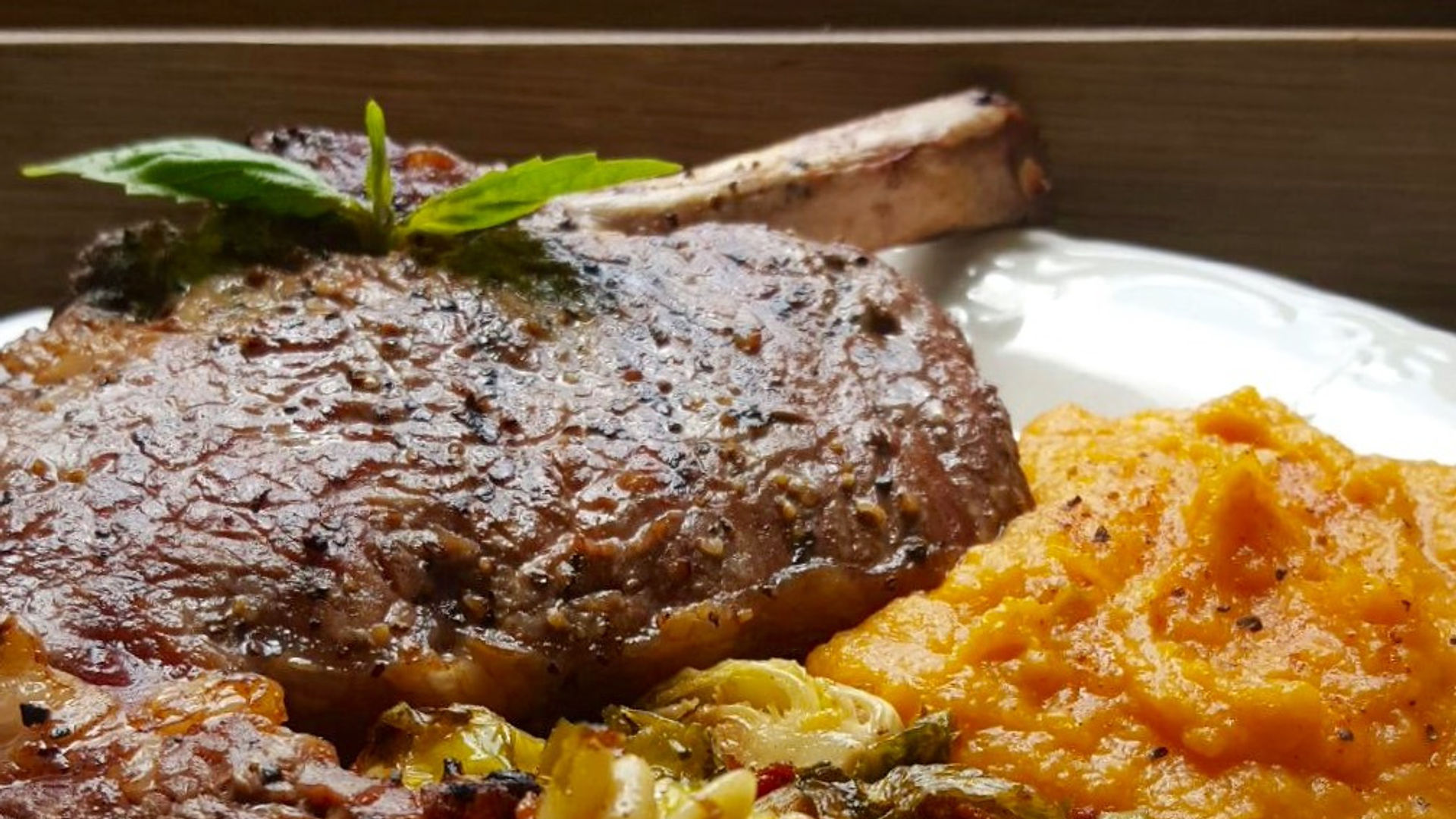 Penn's Tavern historic waterfront restaurant on the Susquehanna River in Fishers Ferry, Pennsylvania